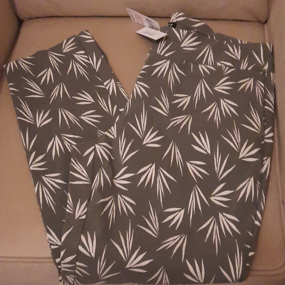 Context Kelsey Pull On Stretch Pant Size L NWT